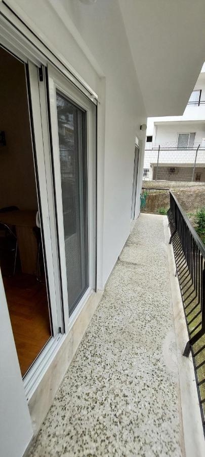 Cozy Apartment In Nea Smyrni Атина Екстериор снимка
